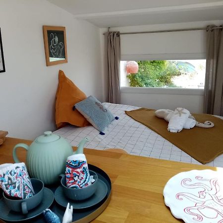Cabanon De Pecheur En Bord De Lagune Σετ Εξωτερικό φωτογραφία