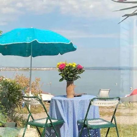 Cabanon De Pecheur En Bord De Lagune Σετ Εξωτερικό φωτογραφία