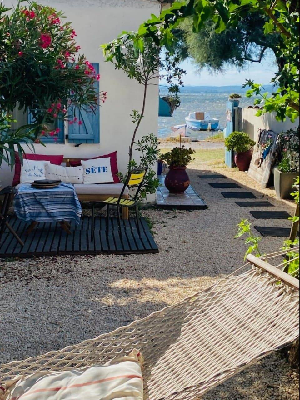 Cabanon De Pecheur En Bord De Lagune Σετ Εξωτερικό φωτογραφία