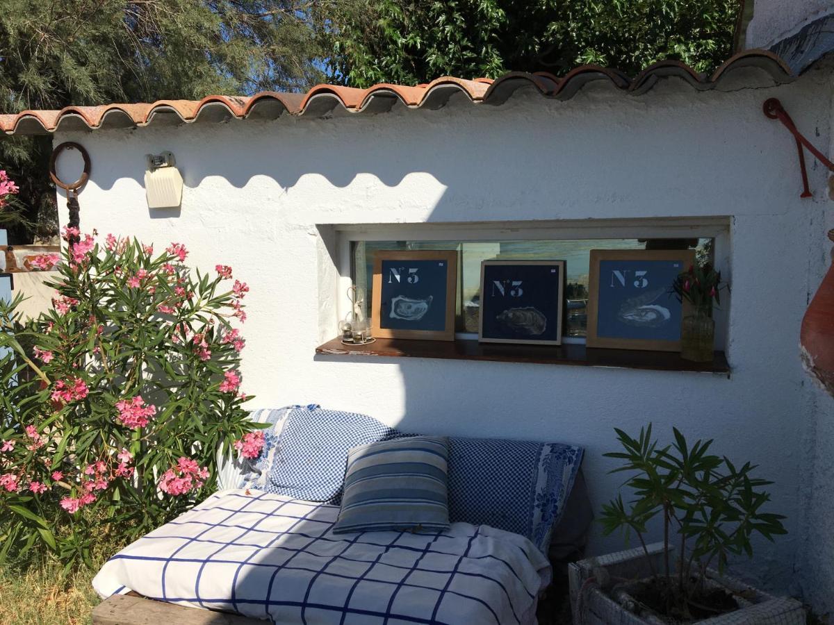 Cabanon De Pecheur En Bord De Lagune Σετ Εξωτερικό φωτογραφία